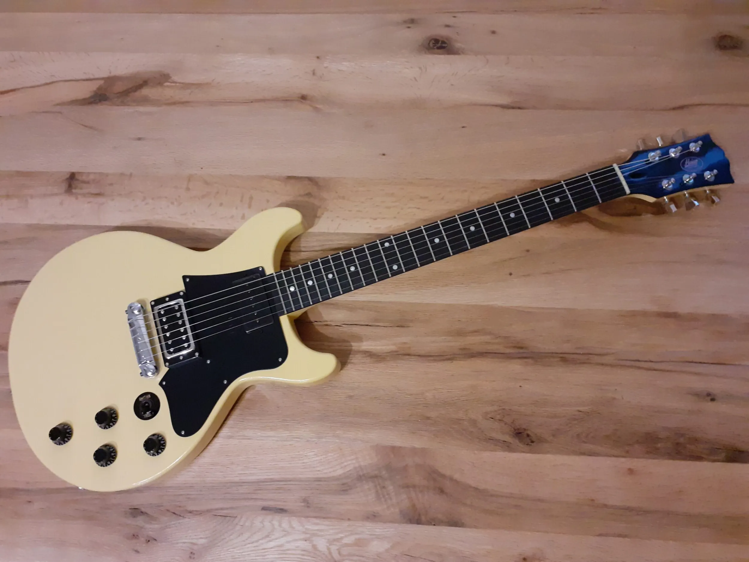 Heier #11 LP Double Cut – Detailansicht 5 – Custom E-Gitarre von Heier Guitars bei Dresden und Meißen